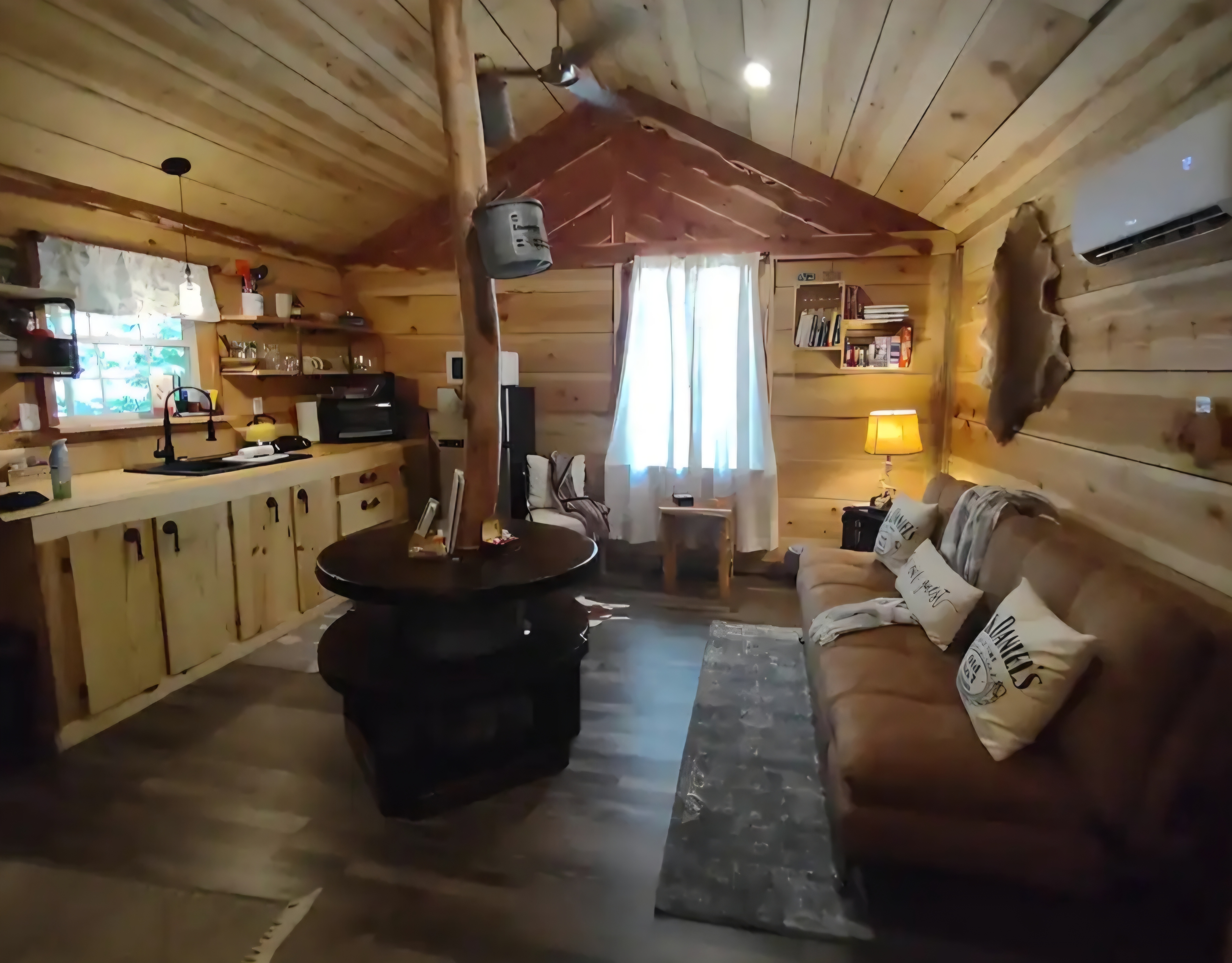 Lil' Rustic detail